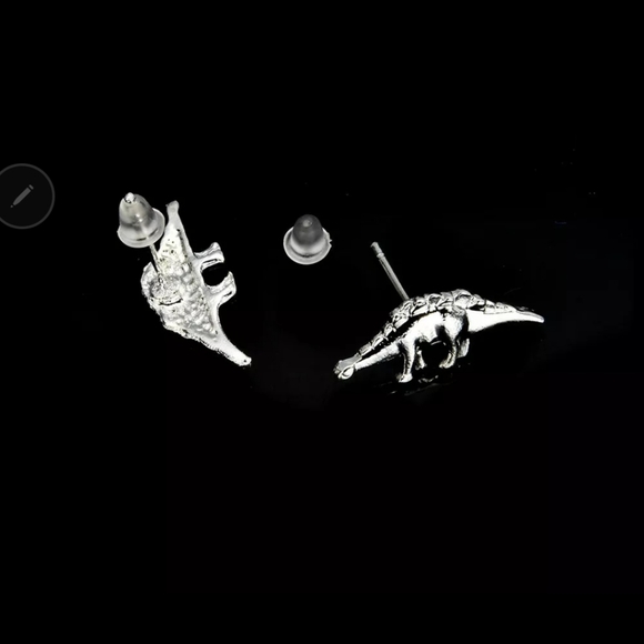 Set of 3 dinosaur earrings 🦕🦖 - Picture 4 of 5